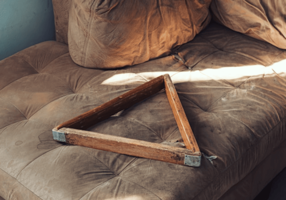 sofa fading 1